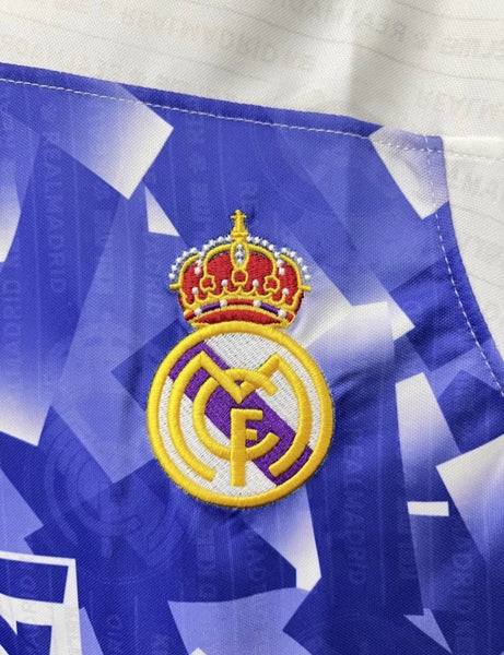 Real Madrid 1996-1997 Away Retro Men's Football Shirt
