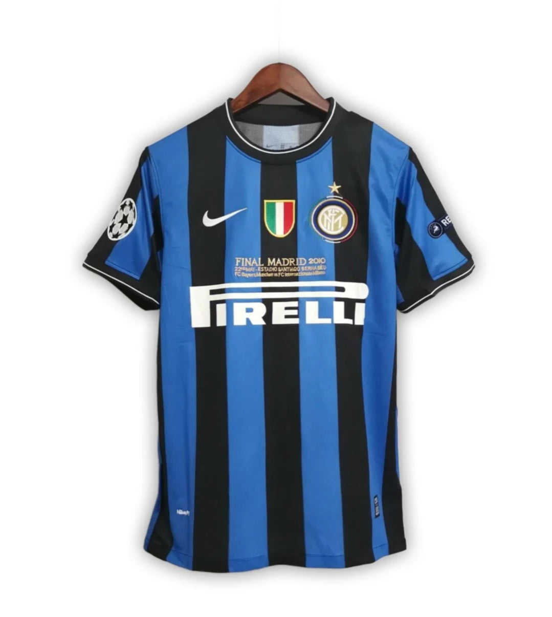 Inter Milan 2010-2011 Retro Home Men's Football Shirt
